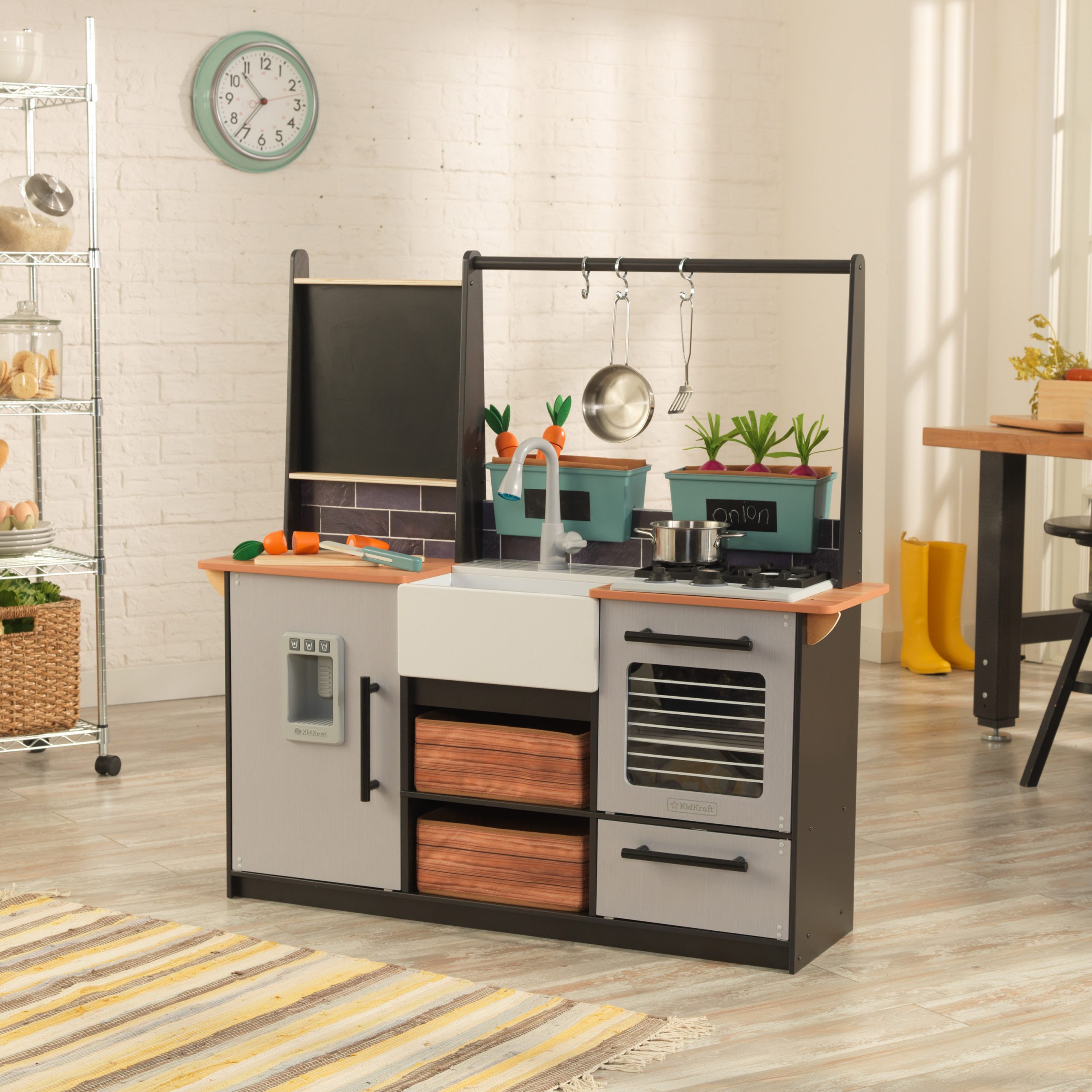 KidKraft Farm to Table Play Kitchen with EZ Kraft Assemblyâ„¢ and 18