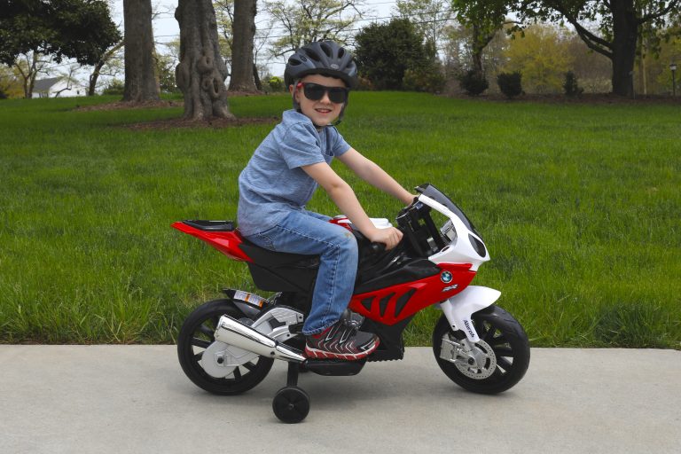 BMW S1000RR 12V Motorcycle Powered Ride-On for Kids by Dynacraft – LifeToyZ