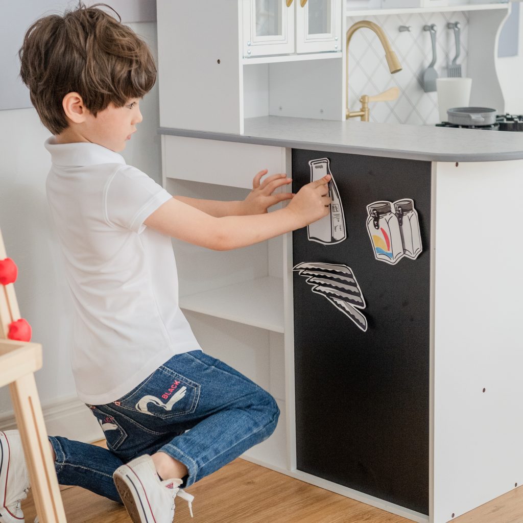 white retro play kitchen