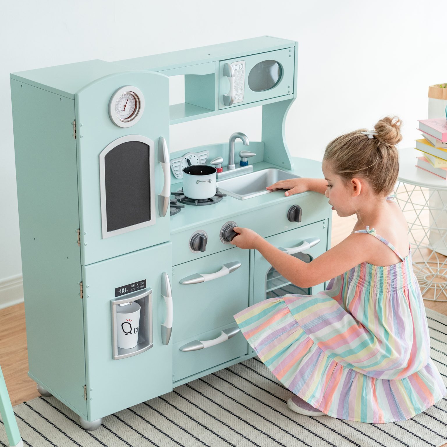 Teamson Kids Little Chef Westchester Retro Play Kitchen Mint LifeToyZ   A1c90a53 91e1 4d59 9d7e 06079f8cd5f8.27f42cdf84a0239c90a8003a25793762 1536x1536 